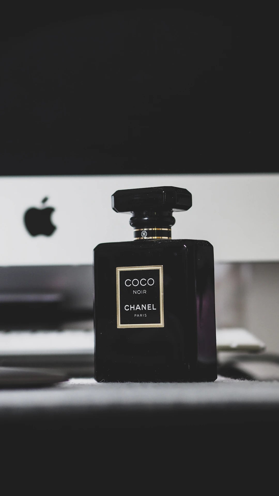The Power of Scent Perfume’s Influence on Mood Memory