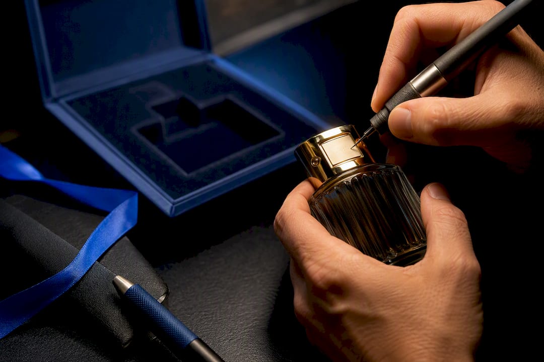Regala intención, no precio: perfumes para San Valentín con grabado - AlexandriaUK