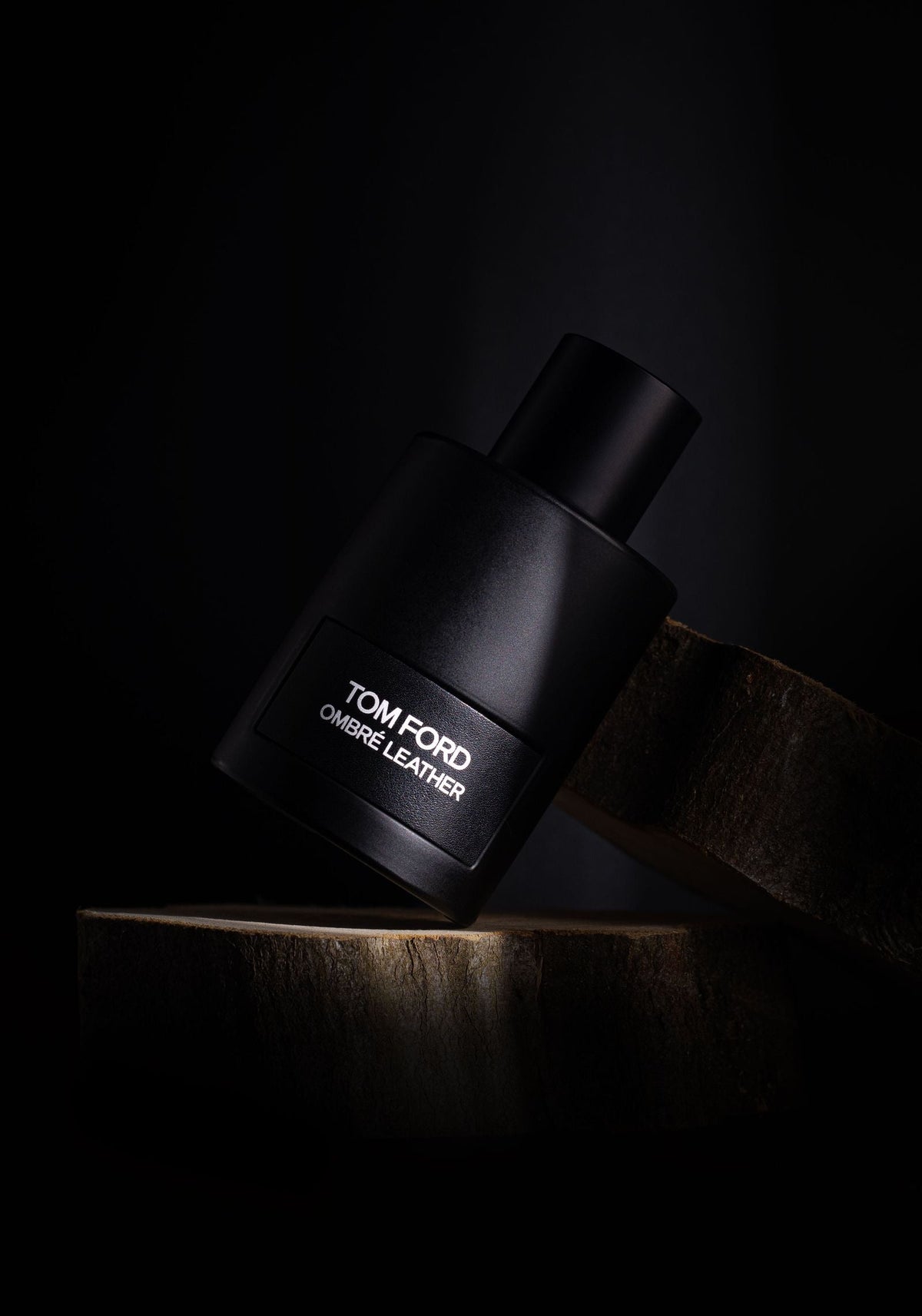 Tom Ford Ébène Fumé: The Complete Guide to the Fragrance (and the Best Extrait Dupe) - AlexandriaUK