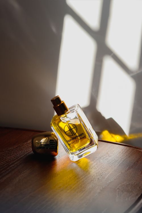 Tom Ford Oud Wood: A Complete Guide to the Fragrance (and the Best Extrait Dupe)